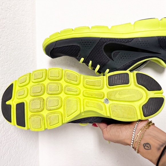 Nike Dark Gray Neon Running Sneaker Men Sz 12 - Picture 11 of 11